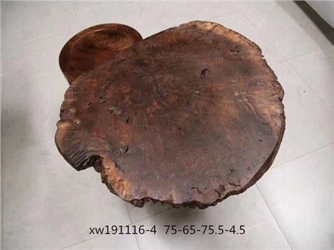 Tavolo da tè e desktop in noce solido del Sud America