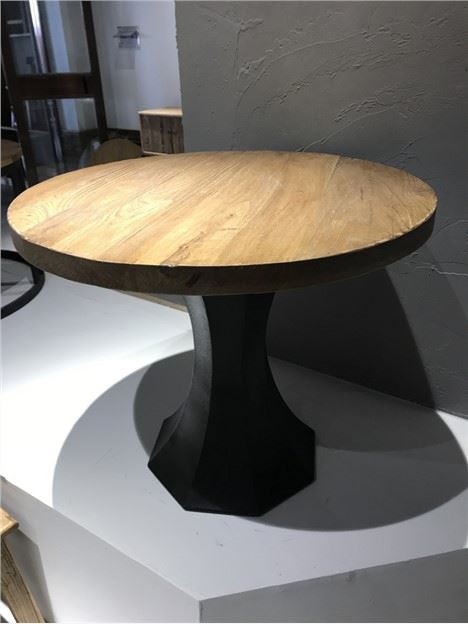 Riciclare il tavolo da tè incollato con bordo in legno di olmo antico